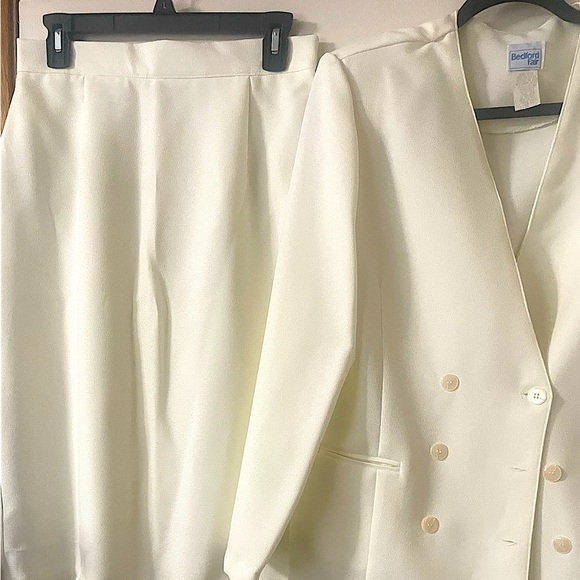 Vintage Bedford Fair 80’s-inspired (Size 12) Retro Cream Jacket & Skirt Suit - Picture 8 of 13